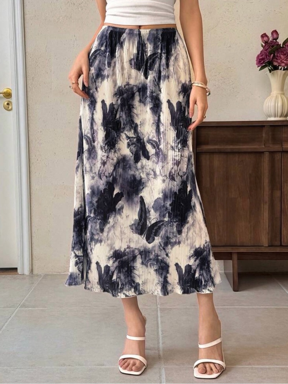 Pleated Butterfly Maxi Skirt - Black & White